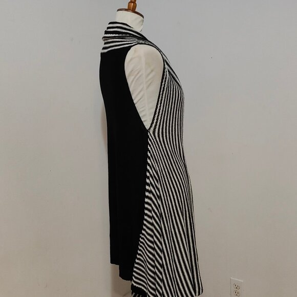 BCBGMAXAZRIA B&W Striped Knit Open Front Long Vest M - Picture 6 of 13
